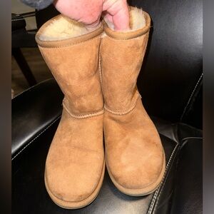 Ladies UGG Boots sz 6 EUC